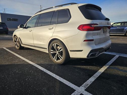 2022 BMW X7 xDrive40i