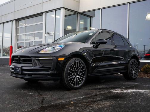 2022 Porsche Macan Base
