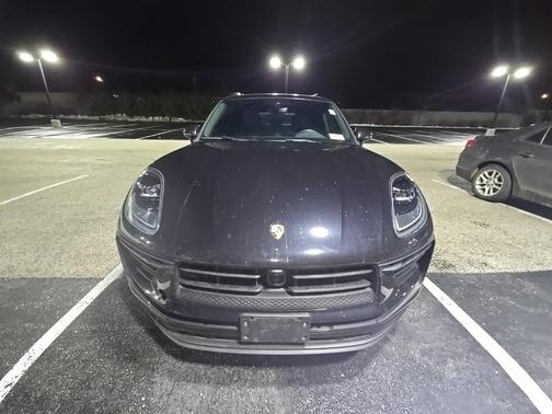 2022 Porsche Macan Base