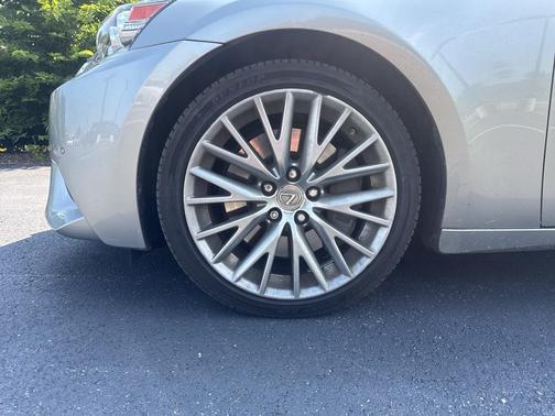 2016 Lexus IS 300 Base