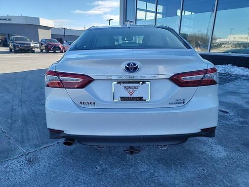 2018 Toyota Camry Hybrid XLE