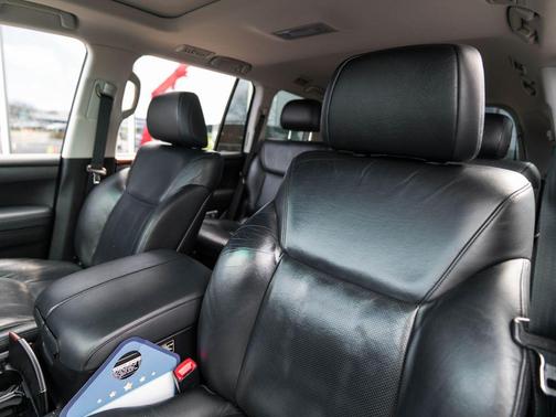 Onyx Black 2011 Lexus LX 570 Base