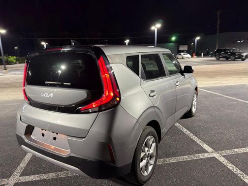 Gray 2025 Kia Soul LX