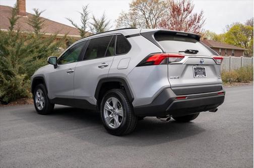 2022 Toyota RAV4 Hybrid XLE