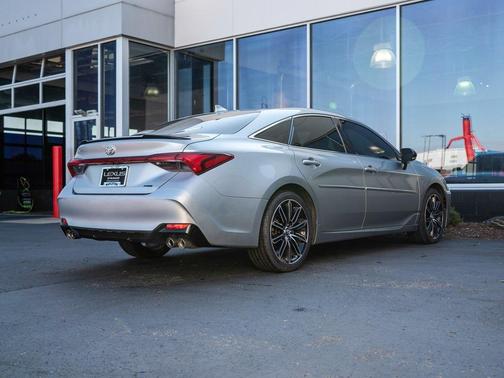 2019 Toyota Avalon XSE