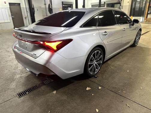 2019 Toyota Avalon XSE