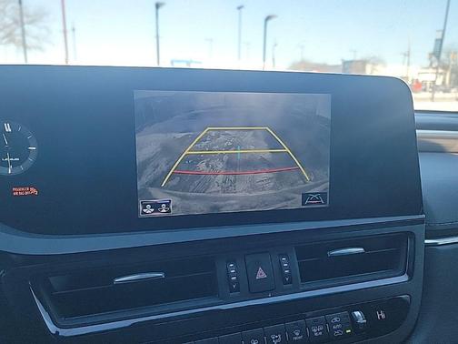 2022 Lexus ES 300h F SPORT