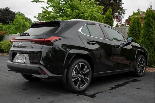 2025 Lexus UX 300h Premium