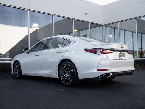 2023 Lexus ES 350 Luxury