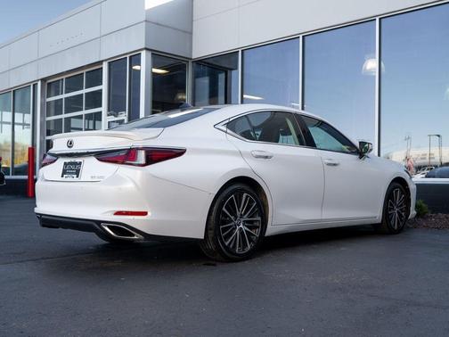 2023 Lexus ES 350 Luxury