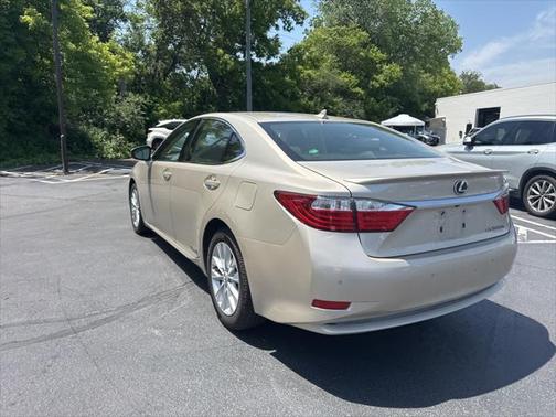 2013 Lexus ES 300h Base
