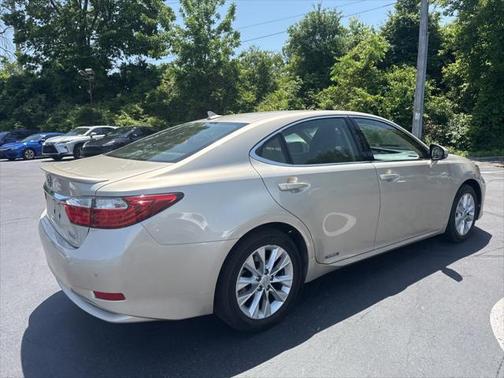 2013 Lexus ES 300h Base