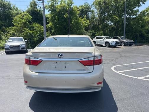 2013 Lexus ES 300h Base