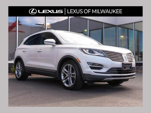 White Platinum Metallic Tri-Coat 2015 Lincoln MKC Base