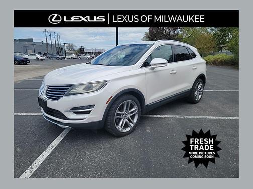 White Platinum Metallic Tri-Coat 2015 Lincoln MKC Base