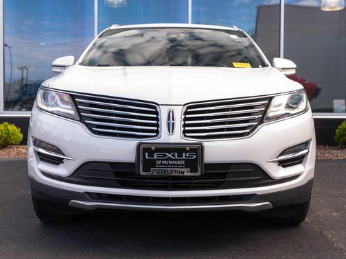 White Platinum Metallic Tri-Coat 2015 Lincoln MKC Base
