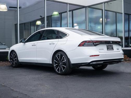 2024 Honda Accord Hybrid Touring
