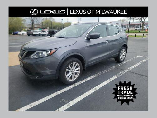 Gun Metallic 2018 Nissan Rogue Sport S