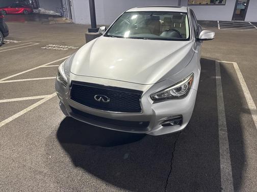 2015 INFINITI Q50 Premium