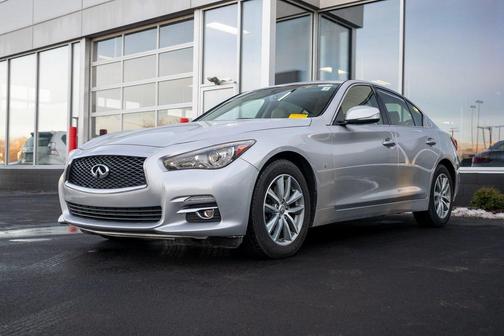 2015 INFINITI Q50 Premium
