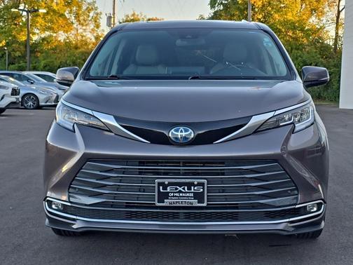 2024 Toyota Sienna Limited 7-Passenger