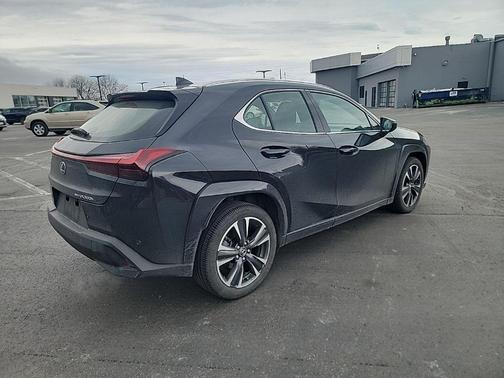 2025 Lexus UX 300h Premium