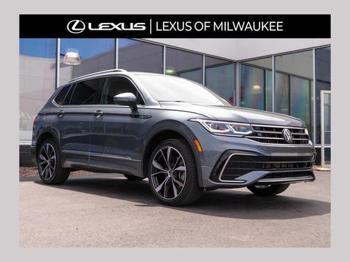 Platinum Gray Metallic 2022 Volkswagen Tiguan 2.0T SEL R-Line 4MOTION