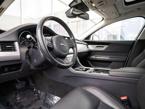 2017 Jaguar XF 20d Premium