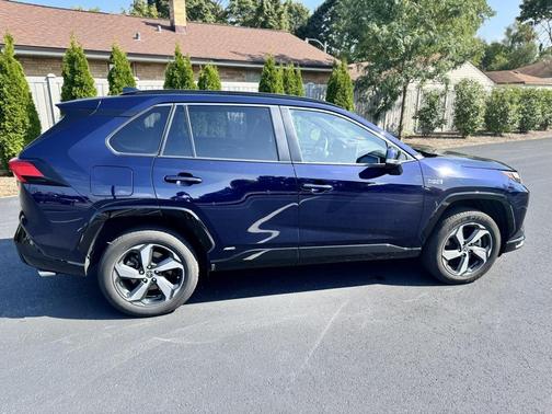 2023 Toyota RAV4 Prime SE