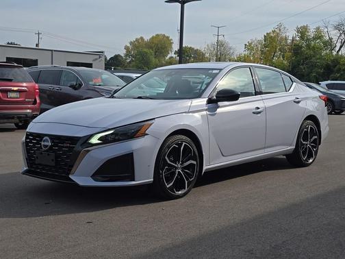 2024 Nissan Altima SR Intelligent AWD