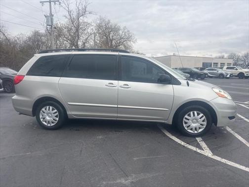 2010 Toyota Sienna CE
