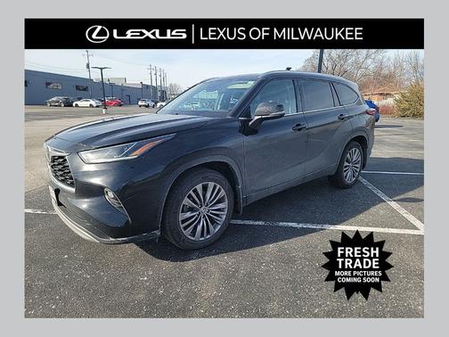 Midnight Black Metallic 2021 Toyota Highlander Platinum