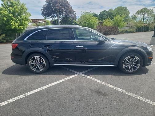 Black 2017 Audi A4 allroad 2.0T Premium