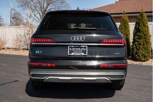 2023 Audi Q7 55 Premium Plus