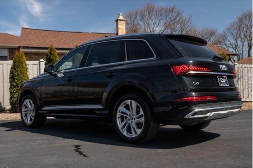 2023 Audi Q7 55 Premium Plus