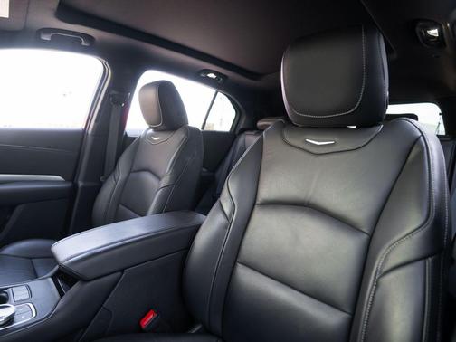 2021 Cadillac XT4 Premium Luxury