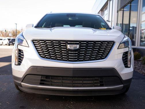 2021 Cadillac XT4 Premium Luxury