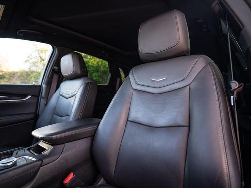 Stellar Black Metallic 2023 Cadillac XT5 Premium Luxury