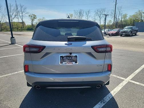 Iconic Silver Metallic 2024 Ford Escape ST-Line Elite