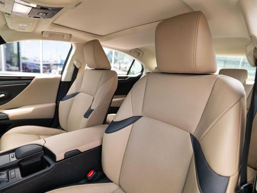 Eminent White Pearl 2020 Lexus ES 350 Base