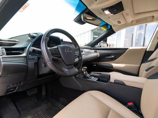 Eminent White Pearl 2020 Lexus ES 350 Base