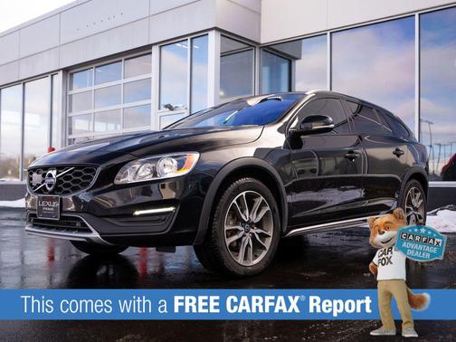 2018 Volvo V60 Cross Country T5