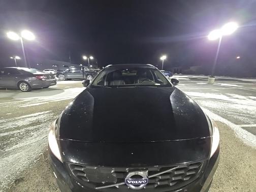 2018 Volvo V60 Cross Country T5