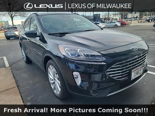 2022 Ford Escape Titanium