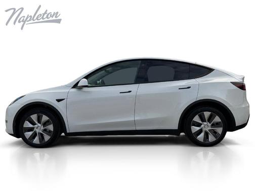 White 2023 Tesla Model Y Long Range Dual Motor All-Wheel Drive