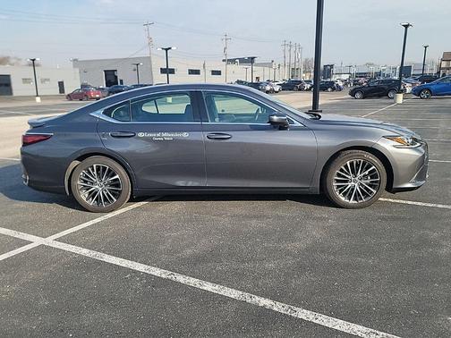 Cloudburst Gray 2025 Lexus ES 300h Base