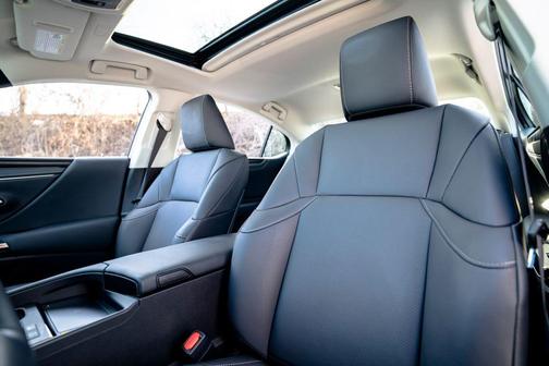 Cloudburst Gray 2025 Lexus ES 300h Base