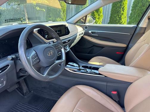 2023 Hyundai SONATA Hybrid Limited