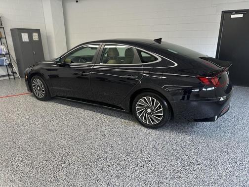 2023 Hyundai SONATA Hybrid Limited