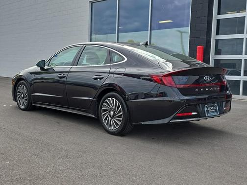 2023 Hyundai SONATA Hybrid Limited